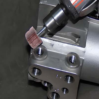 Grinding machine grinding aluminum parts